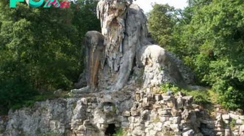 FS Admire the giant 16th-century ‘Colossus’ sculpture in Florence that has an entire hidden room inside‎