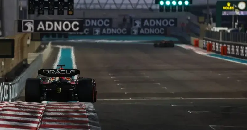 Verstappen fastest after jumping back in for Abu Dhabi FP2