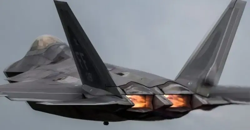 The US F-22 Raptor is First 5th Generation Fighter to Change the Military World