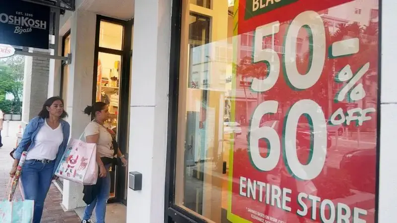 Shoppers hunt for deals but inflation makes bargains elusive