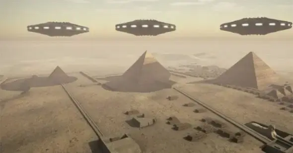 10 Indisputable Proofs That Aliens Have Come To Egypt Since Ancient Times