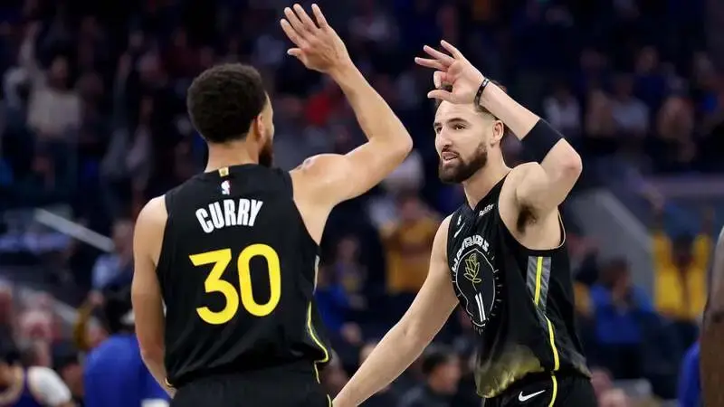 Warriors slowly regaining championship form thanks to Klay Thompson's patience, new role for Draymond Green