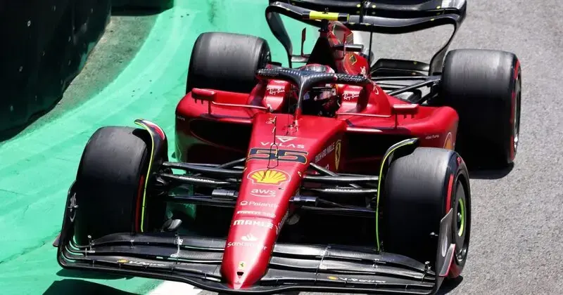 Sainz corrects 'completely fake' theory on Ferrari's 2022 development