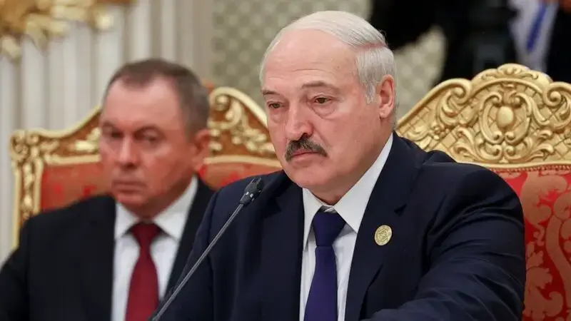 Belarus' top diplomat buried as his death raises suspicions