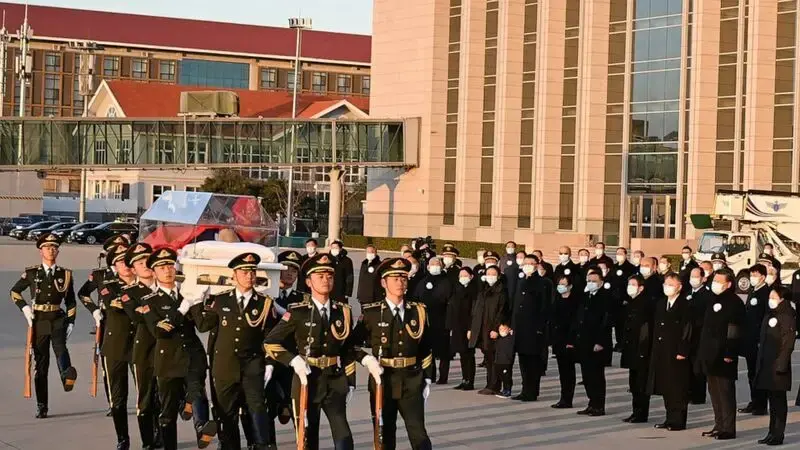 China party officials pay respects to former leader Jiang