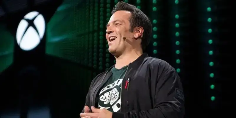 Phil Spencer Says Sony Grows "By Making Xbox Smaller"