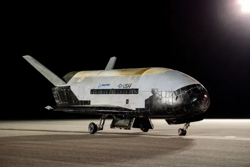 Unmanned, solar-powered US spacecraft returns after 908 days