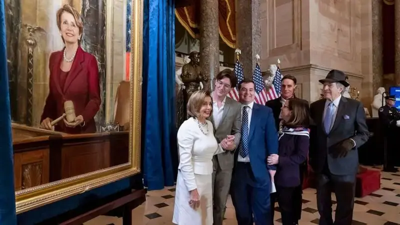 John Boehner chokes up at Nancy Pelosi's official portrait unveiling