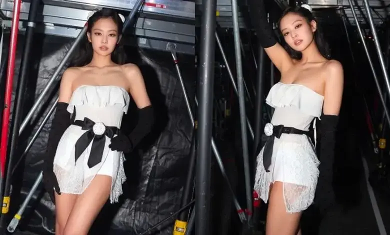 Jennie (BLACKPINK) glowed on the concert stage with a special Chanel’s custom-made white miniskirt