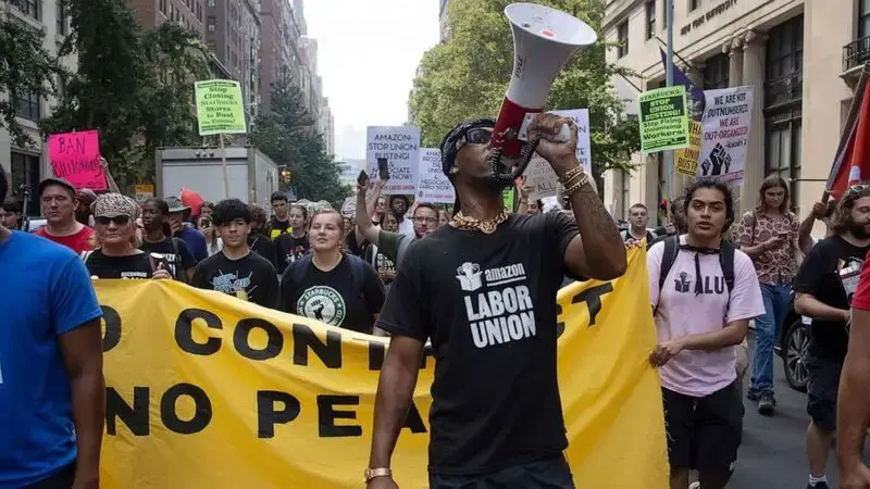 Amazon and Starbucks workers led a union resurgence in 2022. Will it last?