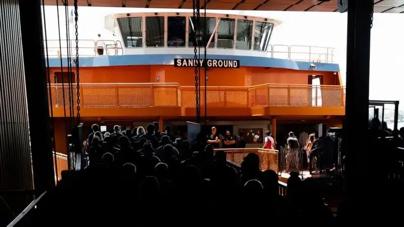 Staten Island Ferry engine fire prompts passenger evacuation