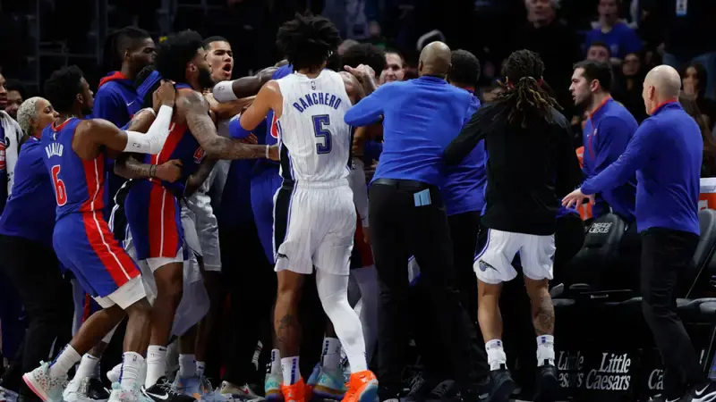Pistons vs. Magic altercation: Killian Hayes appears to knock out Moe Wagner with punch to back of head