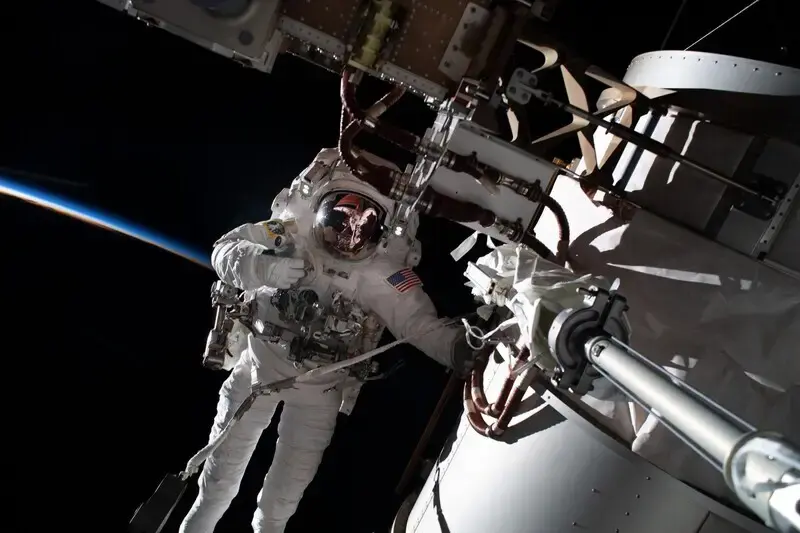 Nasa engineer says mysterious 9-foot-tall alien met astronauts on International Space Station