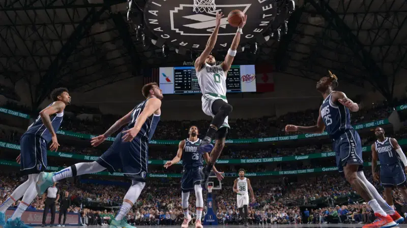 Jayson Tatum records second career triple-double as Celtics get back on track with big win over Mavericks