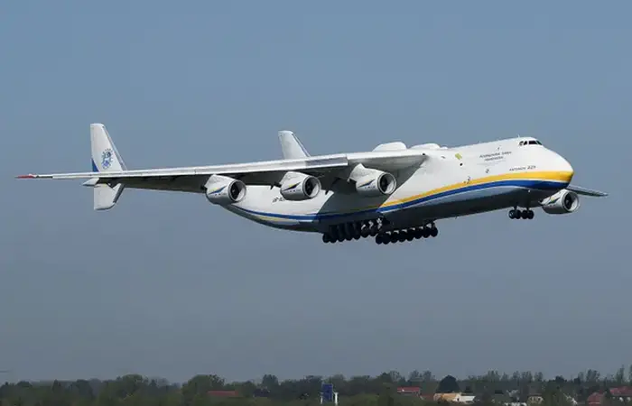 US releases largest freight aircraft ever, breaking thirty world records.