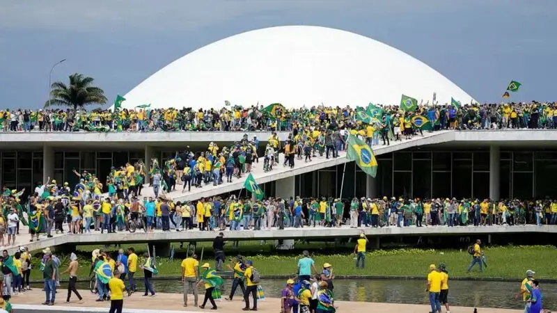 Pro-Bolsonaro protesters storm Brazil's Congress, high court