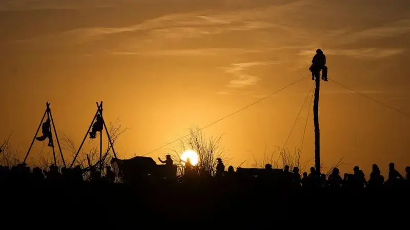 German police clear blockades at village condemned for mine