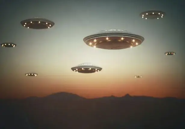 Famed psychic Uri Geller asserts that 'big alien invasion' is coming