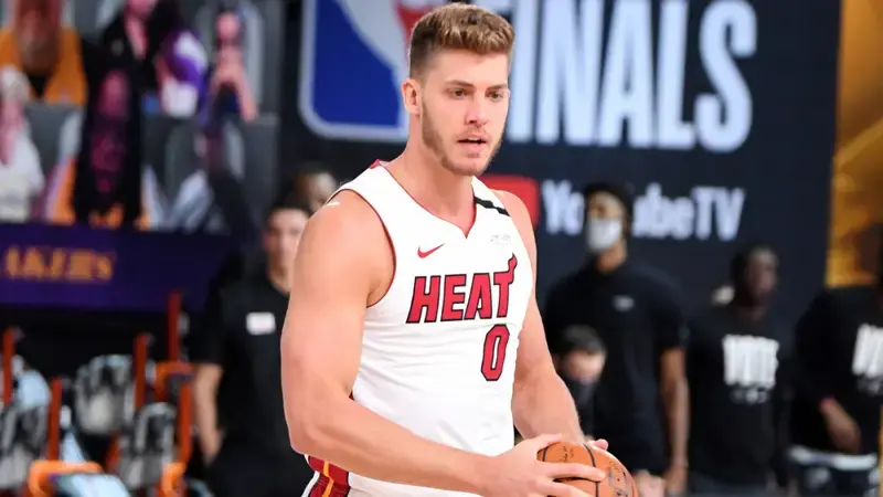 Lakers will reportedly work out Meyers Leonard, who has been out of NBA since 2021 after anti-semitic slur