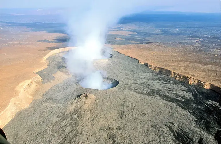 Mars may have a huge plume of hot rocks rising towards its surface