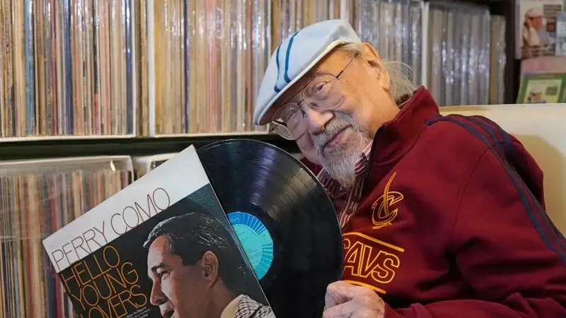 Hong Kong DJ who broadcast for 6 decades dies at 98