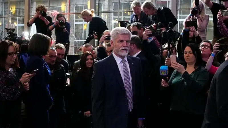 Pavel edges Babis in first round of Czech presidential vote