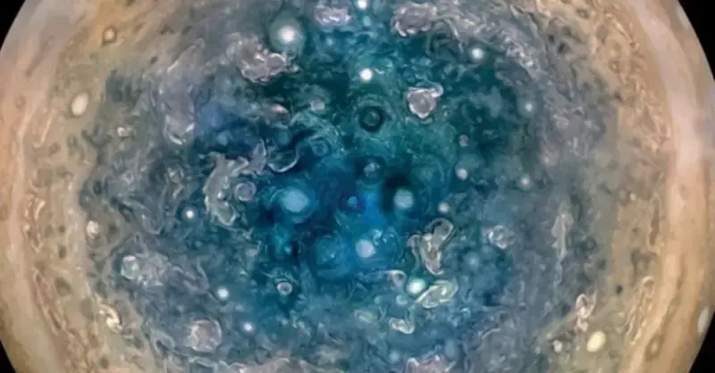 NASA spacecraft sends sharp images of Jupiter worth $1 billion.