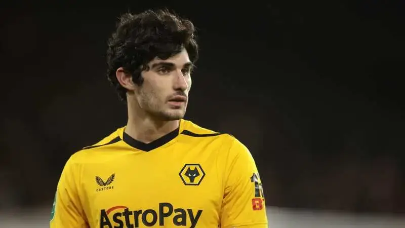 Goncalo Guedes joins former club Benfica on loan