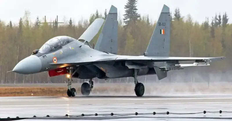 According to numerous sources, the Indian Su-30MKI will be equipped with the Israeli X-Ad fiber optic towed decoy system
