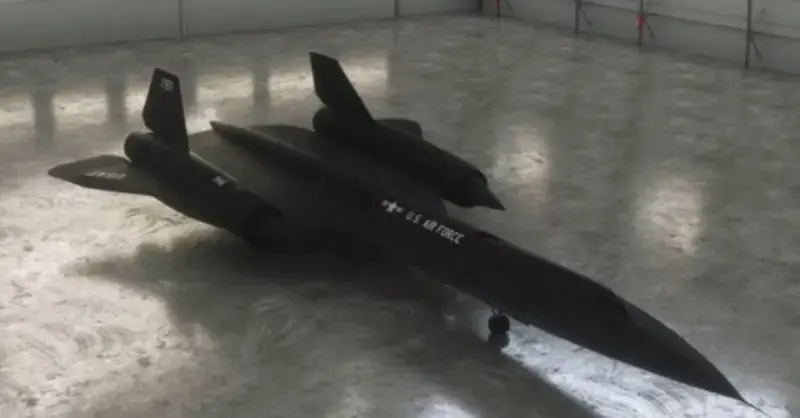 Madness in Engineering with the SR-71 Blackbird