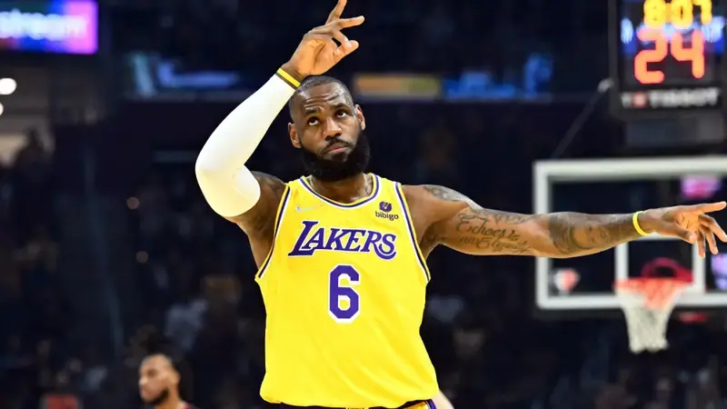 LeBron James scoring record: 25 numbers that illustrate Lakers star's greatness as he approaches Kareem