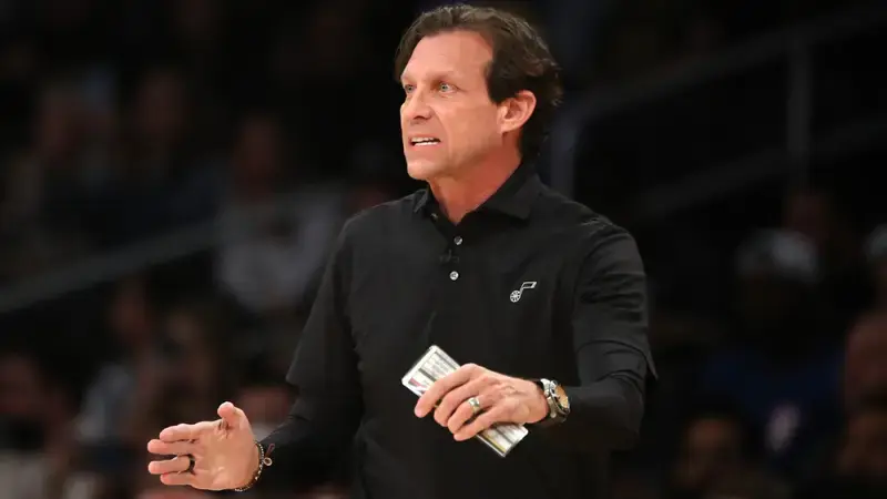 Hawks, Quin Snyder having formal conversations about coaching job; team wants to hire him quickly, per report