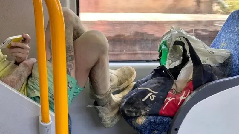 Tradie blasted over three ‘disrespectful’ acts on Sydney train