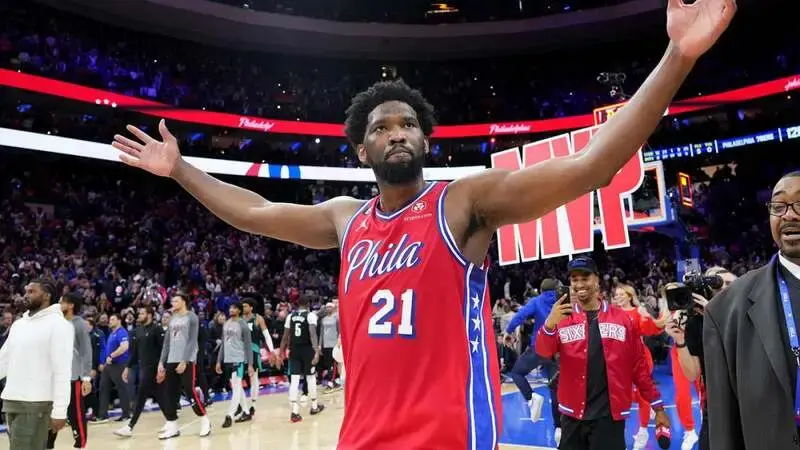 76ers' Joel Embiid says he's 'unguardable,' and his silky smooth game-winner vs. Blazers shows exactly why