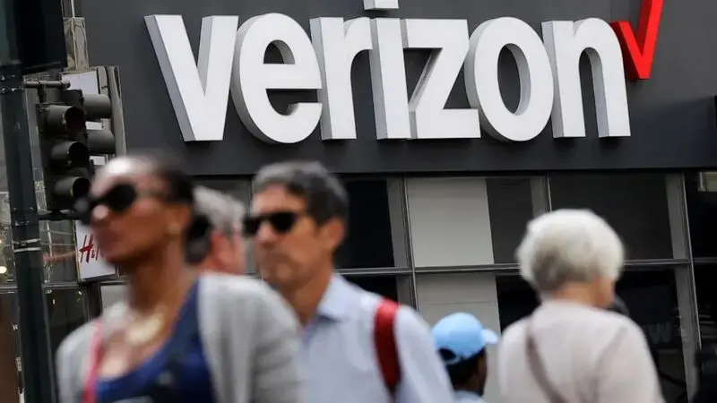 Verizon wins FAA technology deal worth up to $2.4 billion