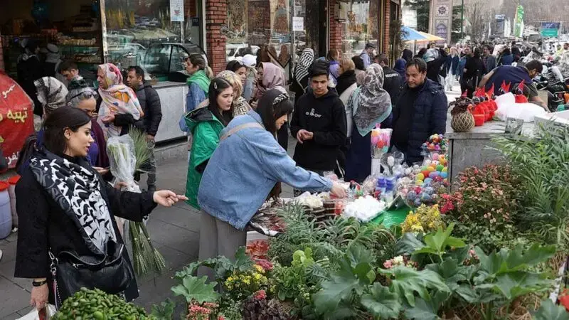 Iranian woman are changing cities by determining dress codes, defying authority