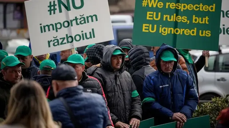 Farmers in Romania, Bulgaria protest Ukrainian grain influx