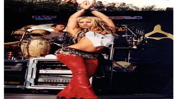 The Most Iconic On-Stage Looks Of All Time Shakira is the best