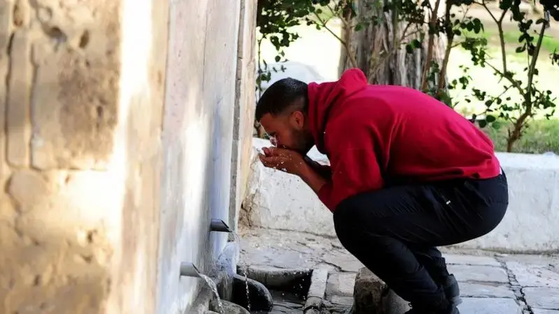 In grim drought, Tunisians ration water in state-ordered ban