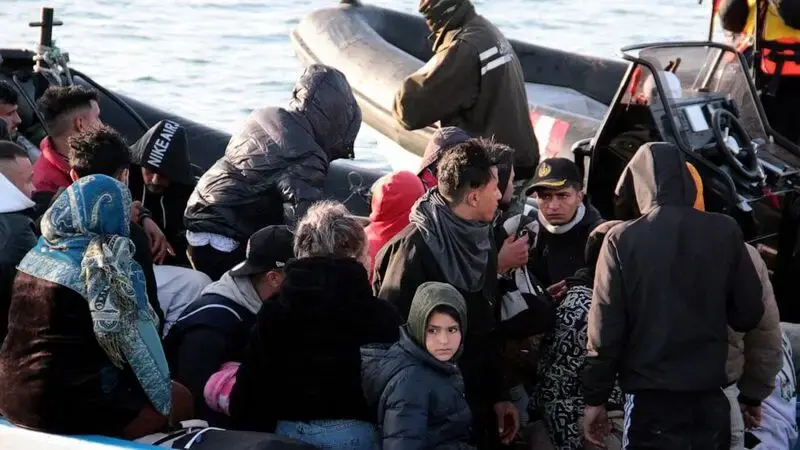 Tunisia rounds up migrants at sea in unprecedented numbers