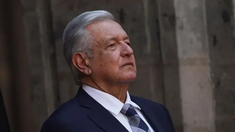 Mexico's president admits he briefly fainted due to COVID-19