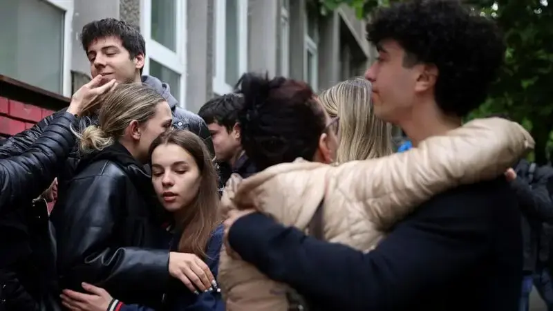 Shocked Serbians mourn victims of Belgrade school shooting