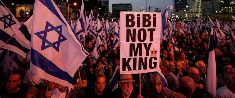 Thousands of Israelis protest government legal change plans