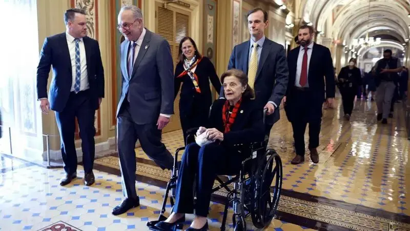 Sen. Dianne Feinstein makes long-awaited return to Capitol