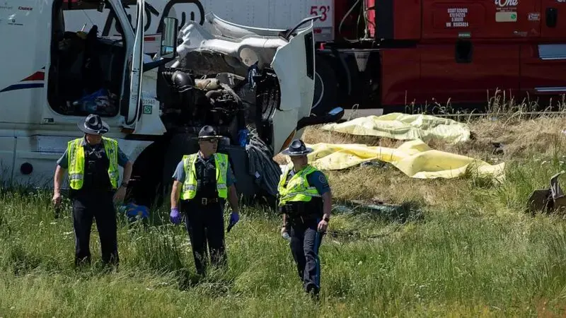 Truck driver arrested in multi-vehicle freeway crash that killed 7 in Oregon