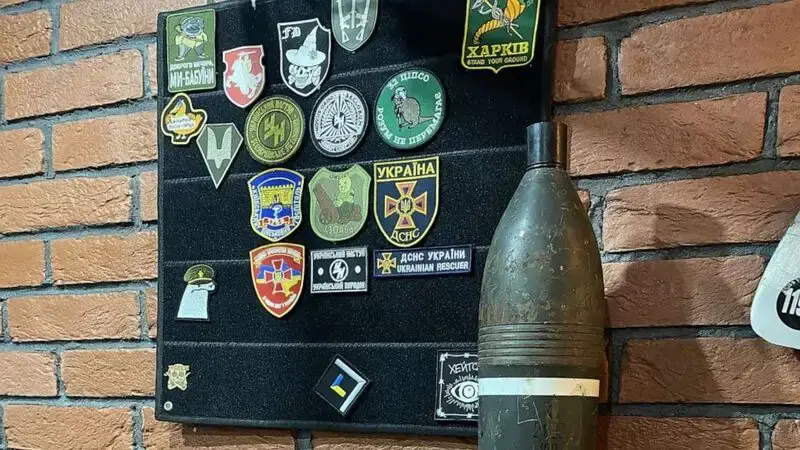 At Offensive, a new Kyiv bar, revellers toast to Putin's downfall amid the debris of war