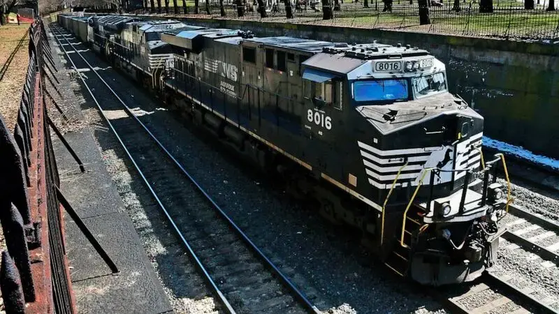 Norfolk Southern is first railroad to give all workers sick time but all see progress in labor talks