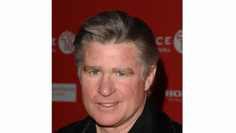 'Hair,' 'Everwood' actor Treat Williams killed in Vermont motorcycle crash