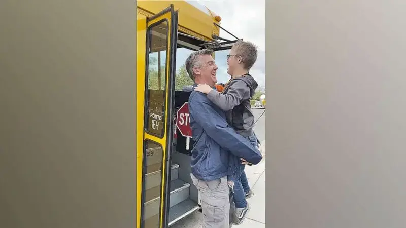 Dad surprises son with special needs by becoming school bus driver