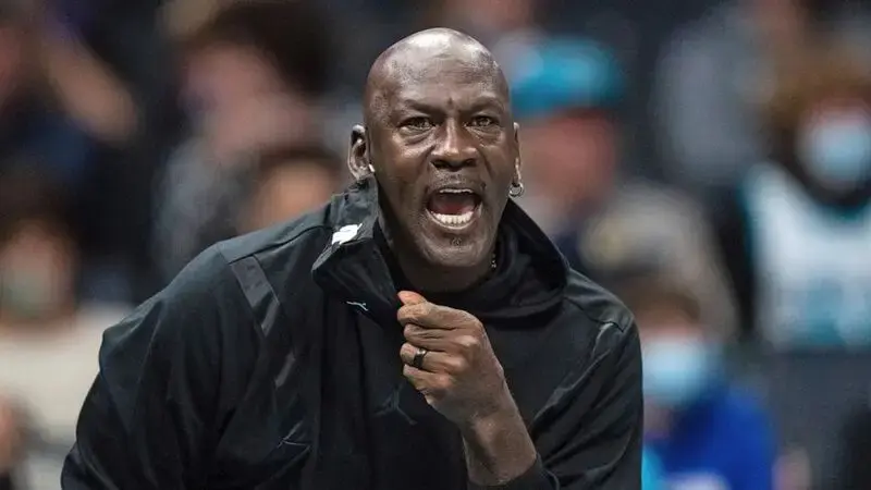 Michael Jordan selling majority ownership stake in Charlotte Hornets